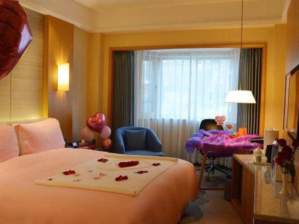 Shijiazhuang International Building Hotel Exteriör bild