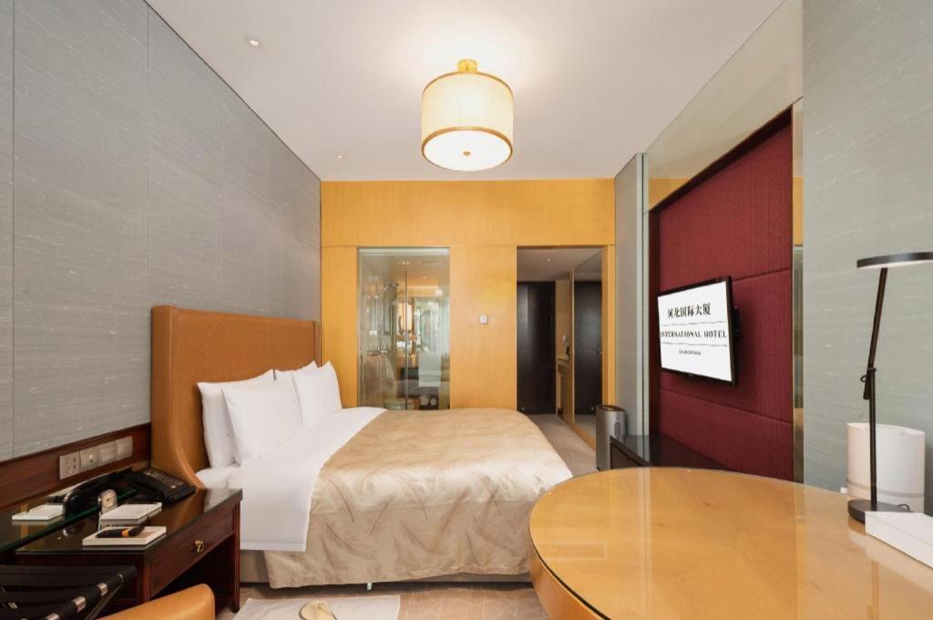 Shijiazhuang International Building Hotel Exteriör bild