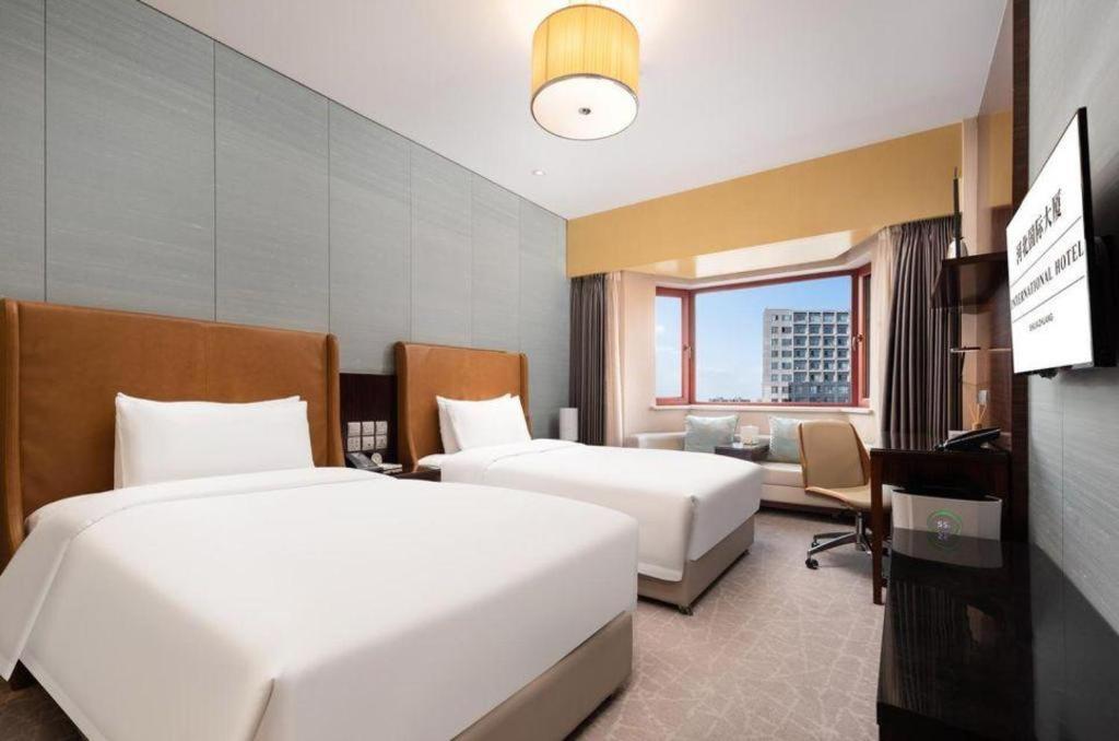 Shijiazhuang International Building Hotel Exteriör bild