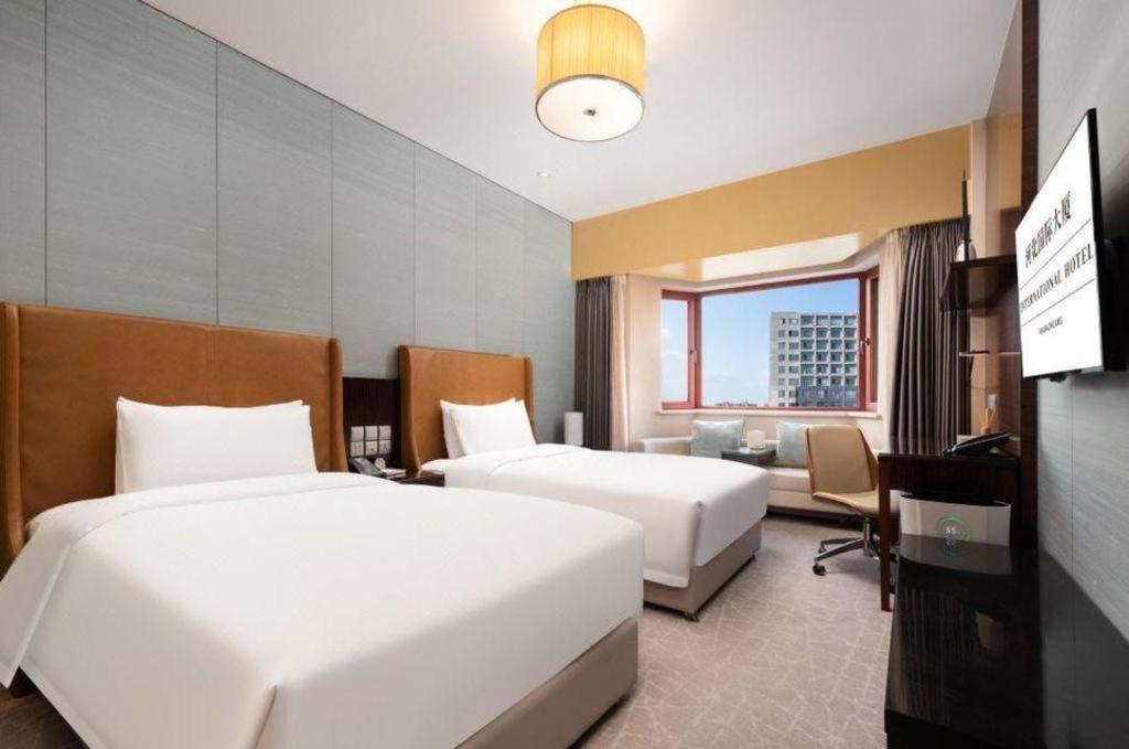 Shijiazhuang International Building Hotel Exteriör bild