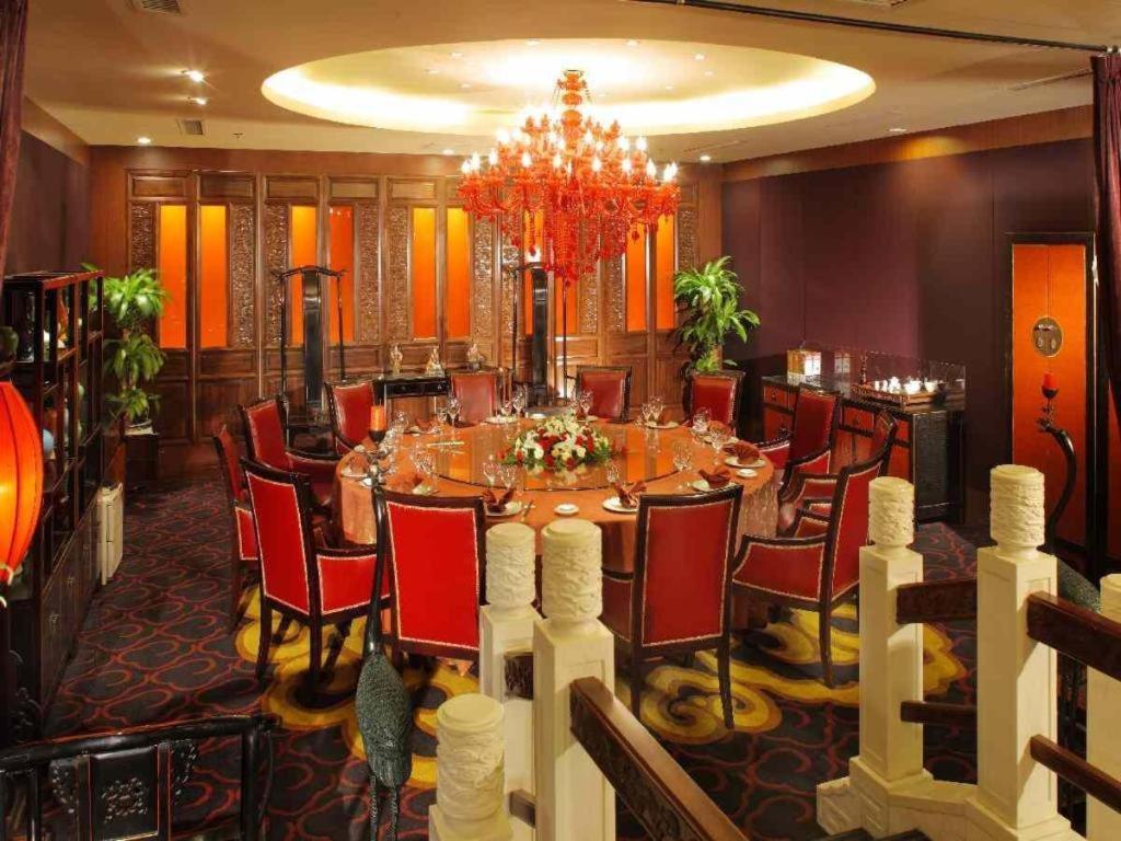 Shijiazhuang International Building Hotel Exteriör bild